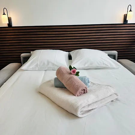 Couette-café D'hôtes Romantique Avec Jacuzzi Privé, Parking, Aperçu
